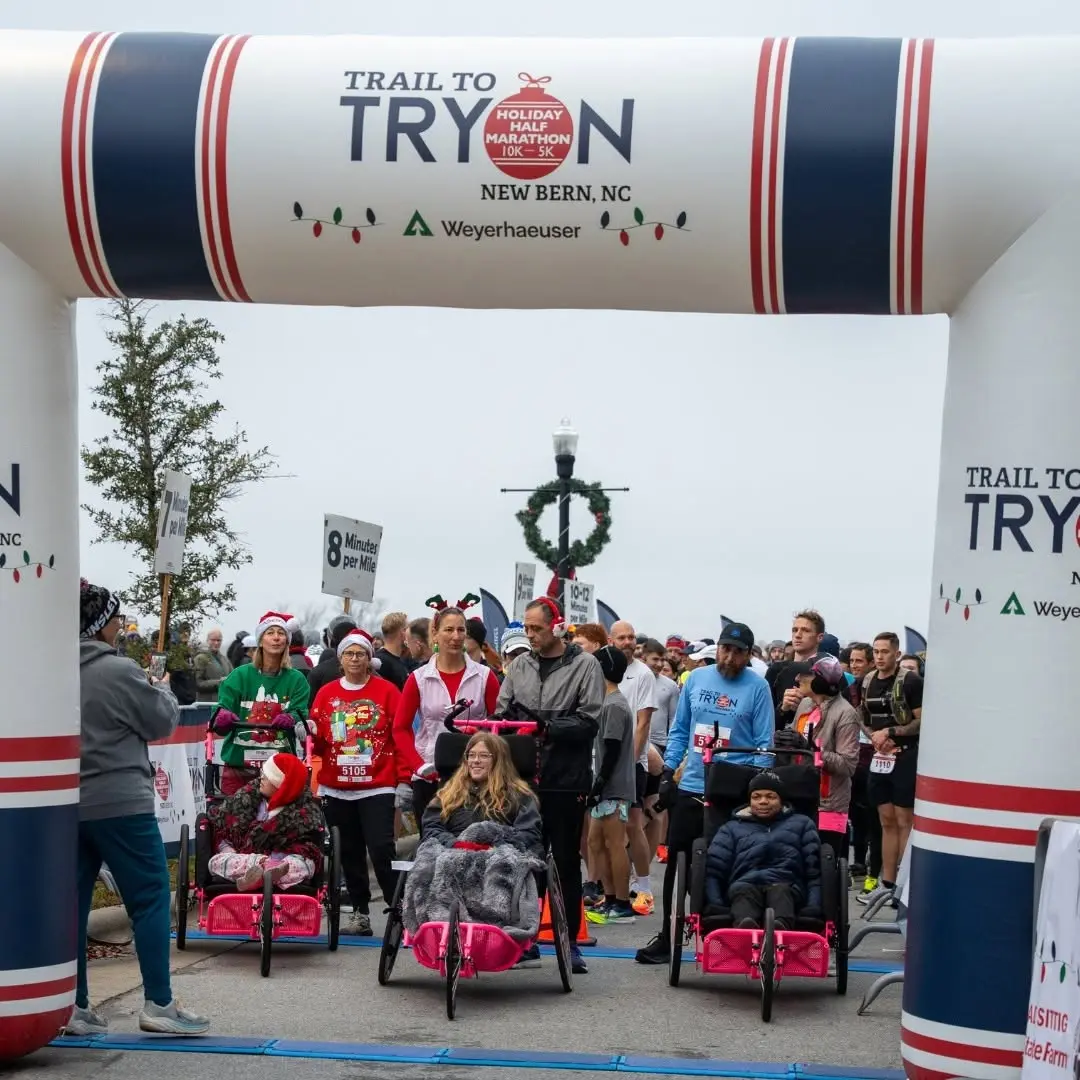 Starting line at Trail to Tryon race
